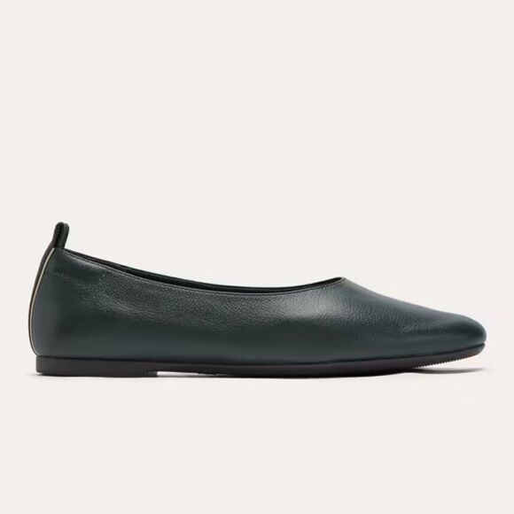 Everlane Shoes - NEW EVERLANE The Day Glove leather flat in Scarab emerald green